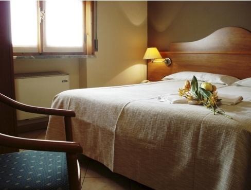 Hotel Trattoria Contini Sorbolo 部屋 写真