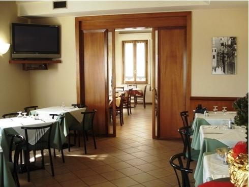 Hotel Trattoria Contini Sorbolo エクステリア 写真
