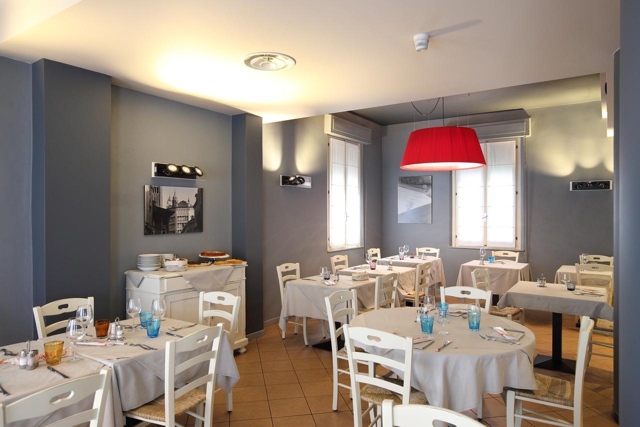 Hotel Trattoria Contini Sorbolo エクステリア 写真