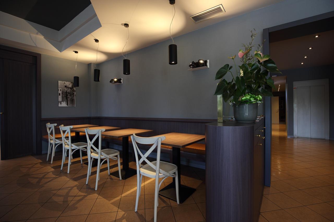 Hotel Trattoria Contini Sorbolo エクステリア 写真